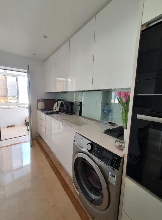 River View & Close To The Beach - Quarto Em 알마다 외부 사진